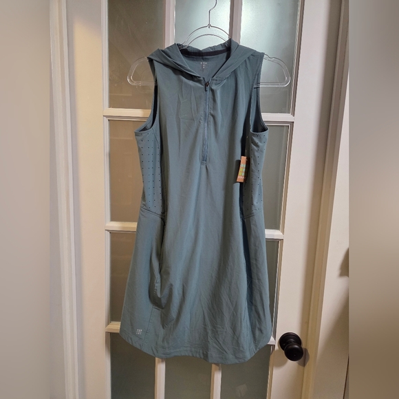 Title nine Dresses & Skirts - Title Nine NWT Blue Gray Hooded Tennis Golf Spring Summer Dress Size 6 Small